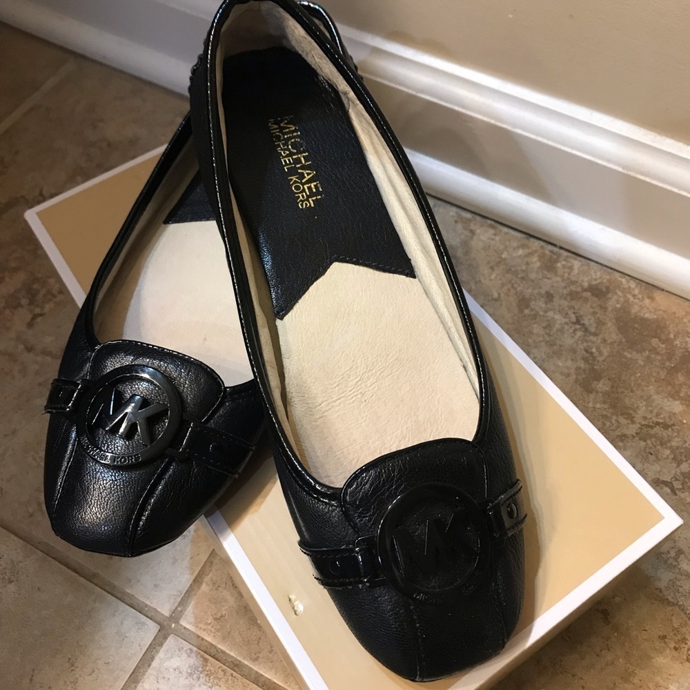 ⚫️Michael Kors Keli Flat